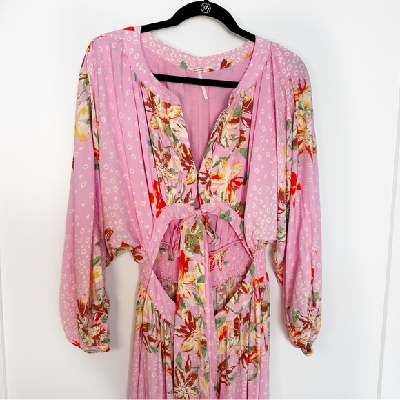 Free people x REVOLVE Paradise Jumpsuit in Sugar Magnolia combo. - Picture 5 of 16